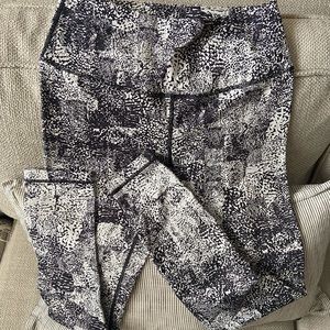 Zella Black and White Patterned Leggings - Size Small